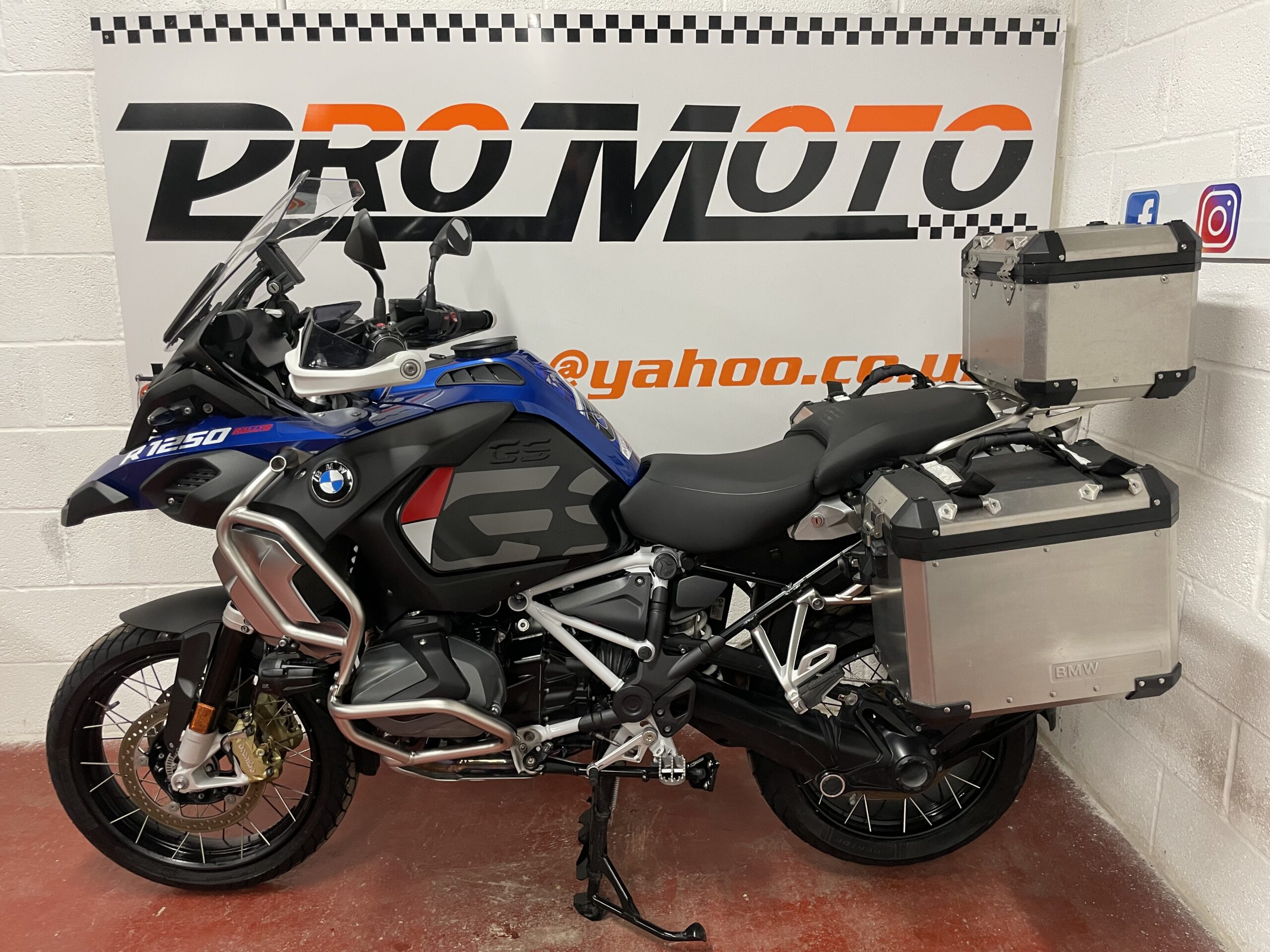 BMW R1250 GSA TE (MC73) with Full Luggage